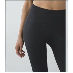 Lululemon Zone In Crops size 2 Black High Rise Seamless Compression